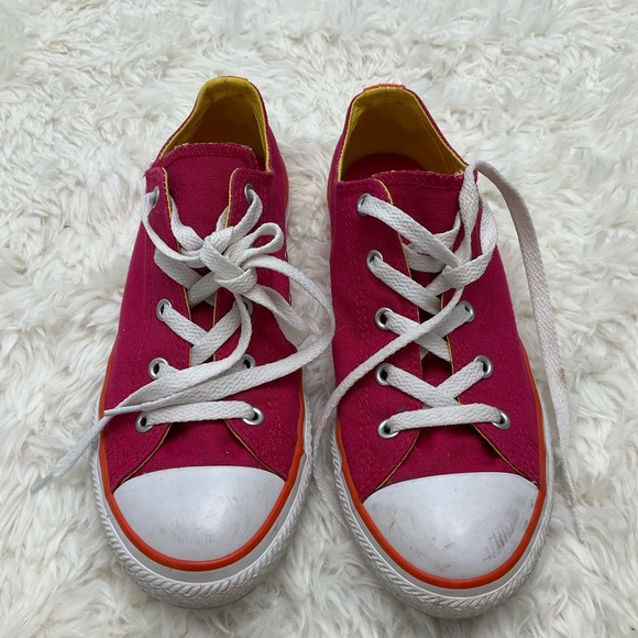 Converse Other - Converse size 4 orange and pink